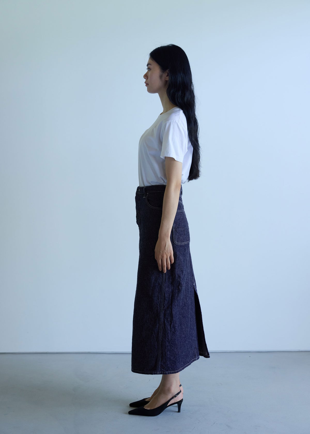 Back-Slit Skirt / HANMO INDIGO・SAKURA
