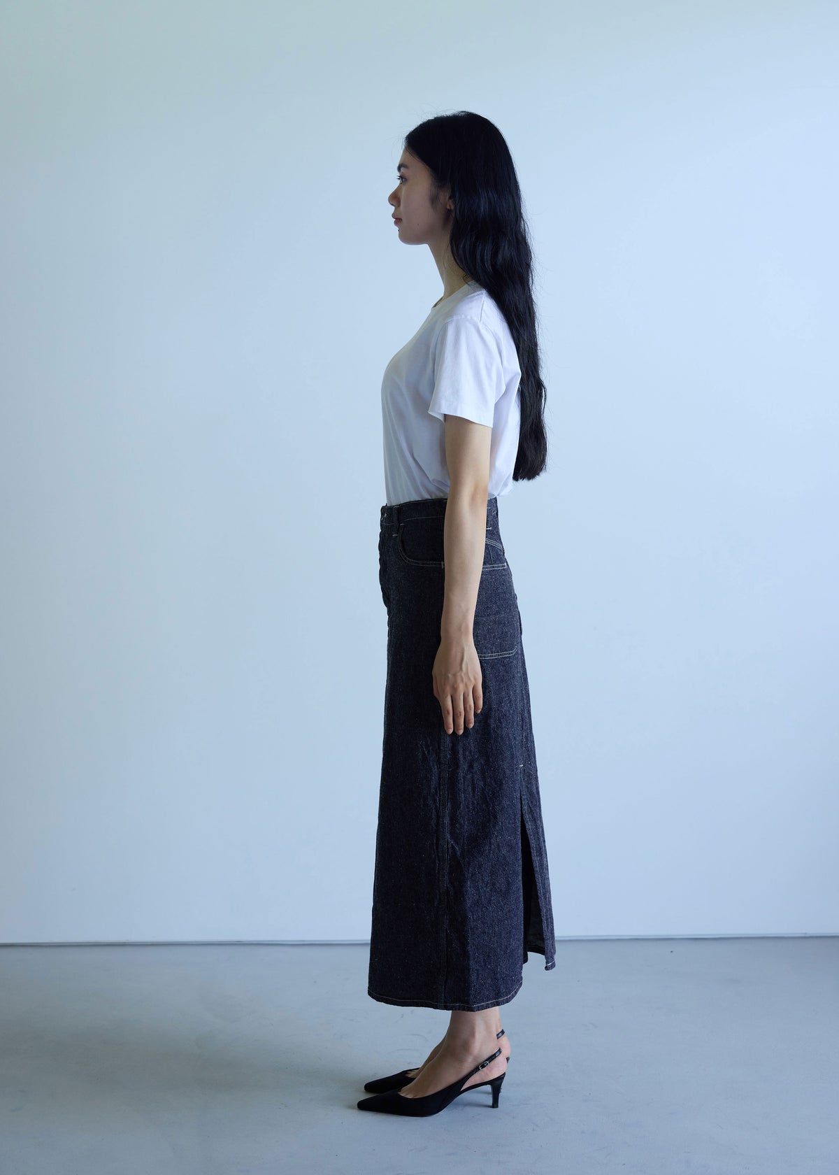 Back-Slit Skirt / HANMO INDIGO・SAKURA